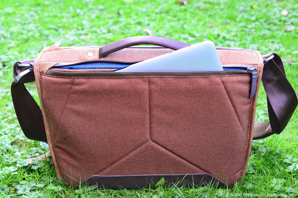 PeakDesign Everyday Messenger Bag