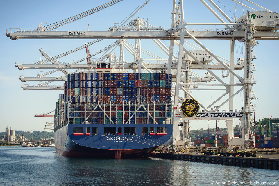 Port of Seattle Super Post-Panamax Container Cranes