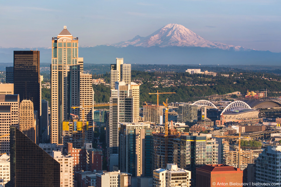 Seattle City Pass: Mount Rainier from Space Needle