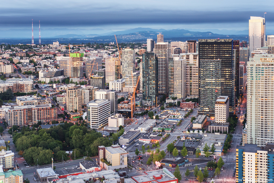 Seattle City Pass: Evening view from Space Needle