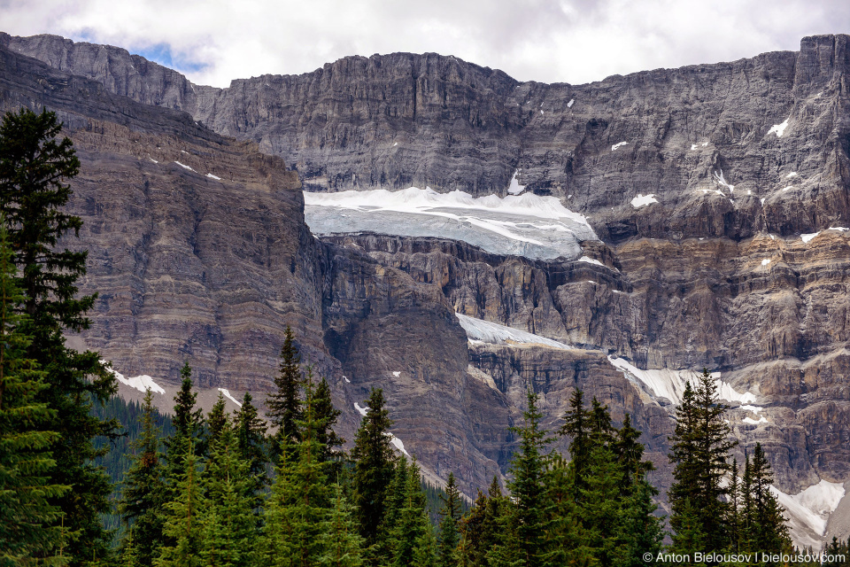 Icefields Parkway mountains and glaciers (Banff National Park)