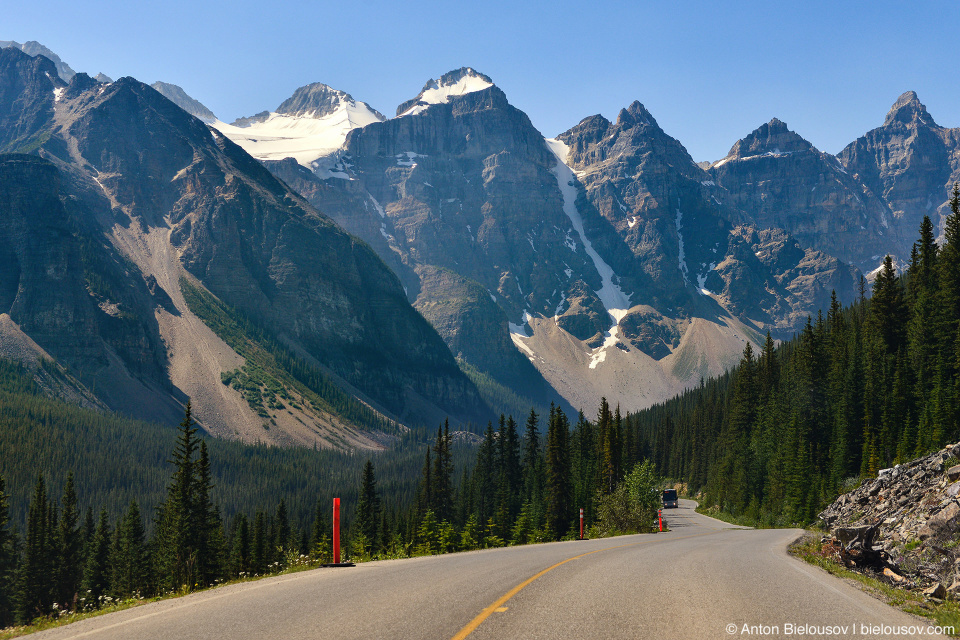 Lake Moraine Road (Banff National Park)