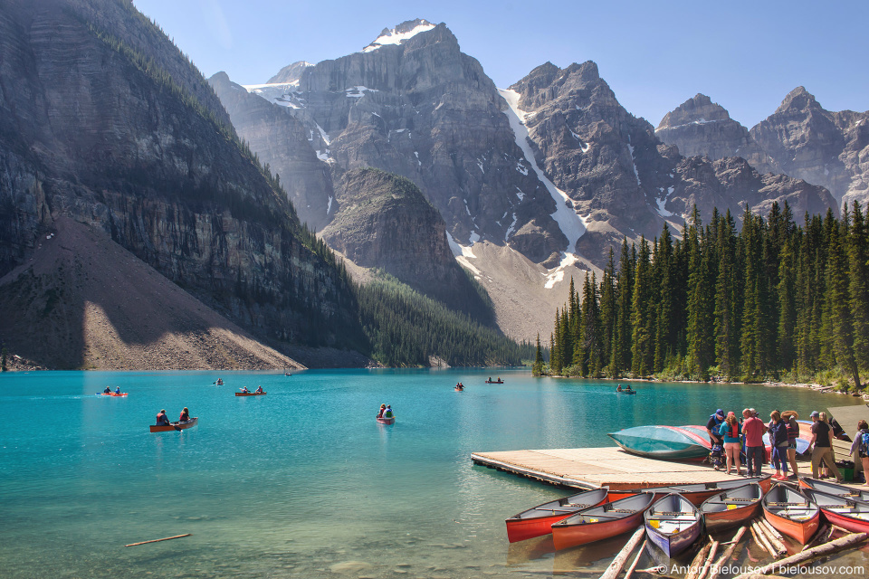 Lake Moraine kayaks (Banff National Park)