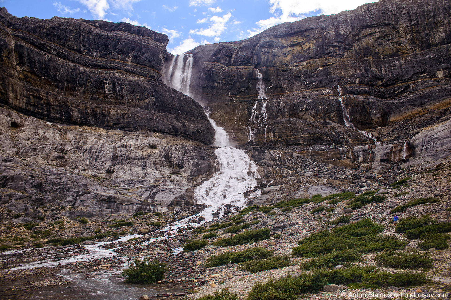 Водопад ледника Боу (Bow Glacier Falls, Banff National Park, AB)