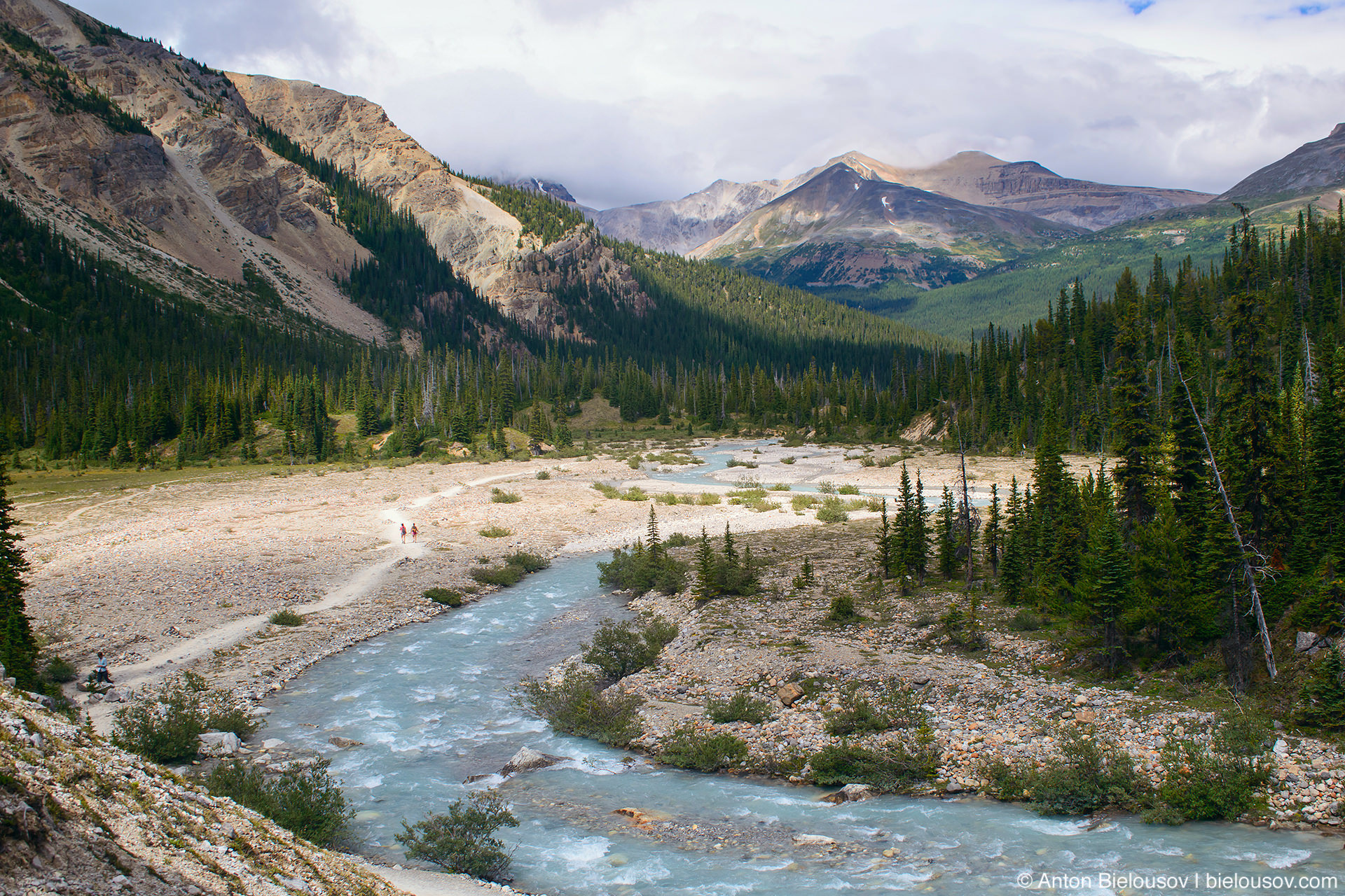 Водопад ледника Боу (Bow Glacier Falls, Banff National Park, AB)
