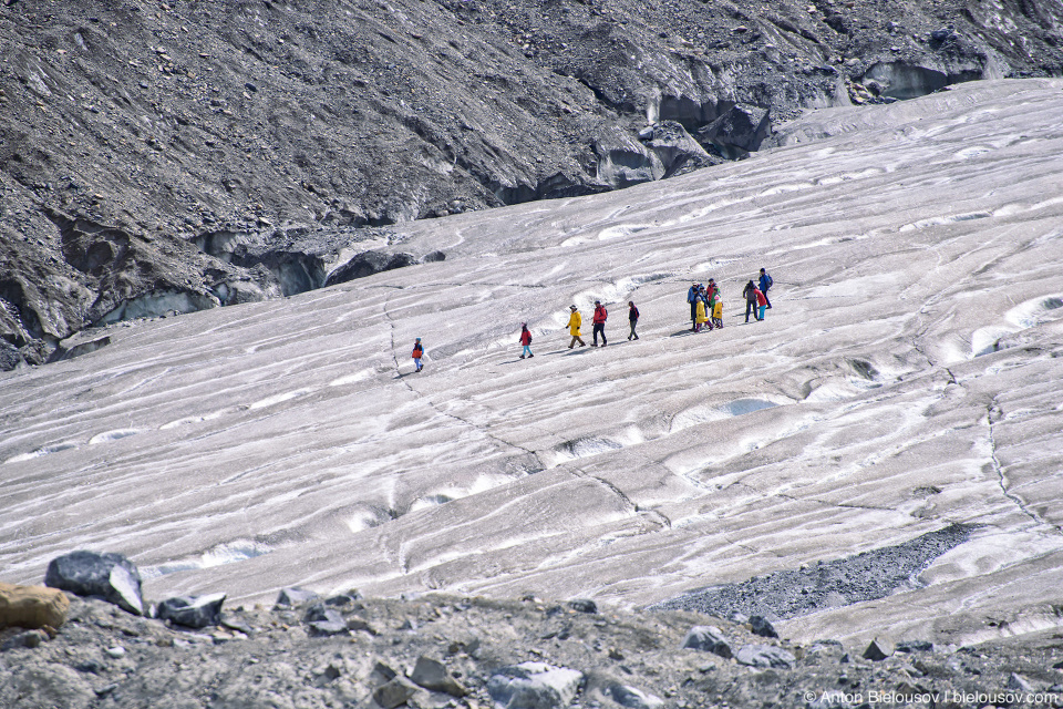 Athabasca Glacier group tour, Columbia Icefield, Jasper National Park