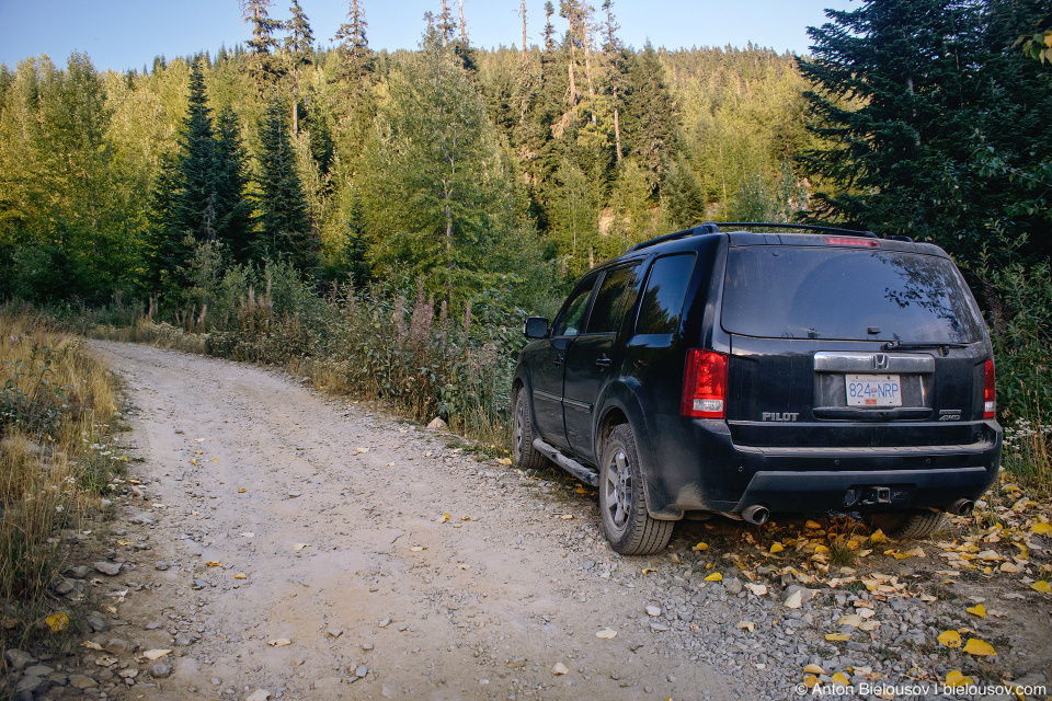 Honda Pilot at Mount Sproatt forestry service road