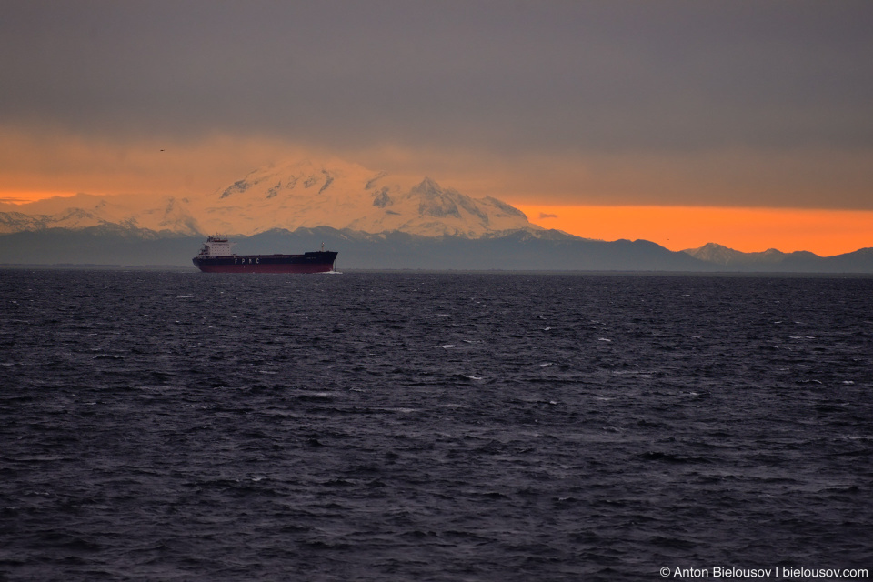 Bulk ship in Georgia Straight