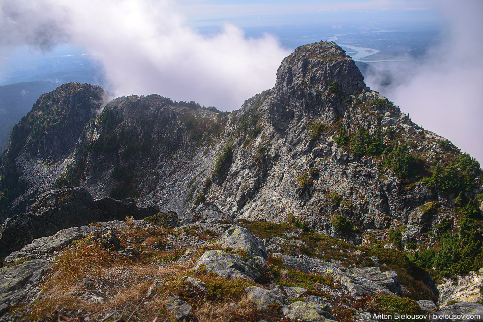 Golden Ears Peak top