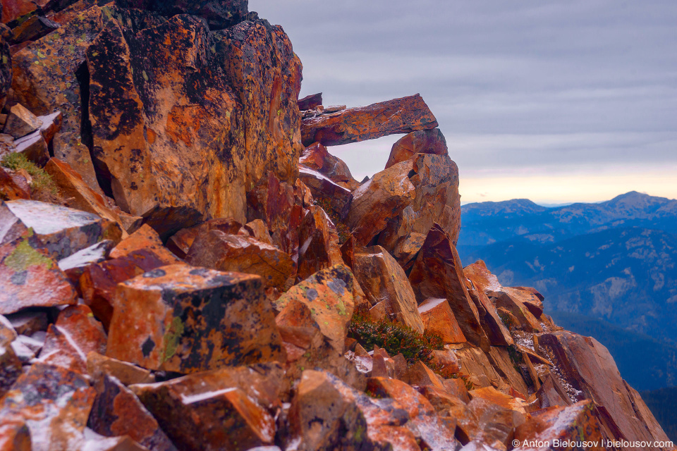 Frosty Mountain Peak, 2408m — Manning Provincial Park, BC