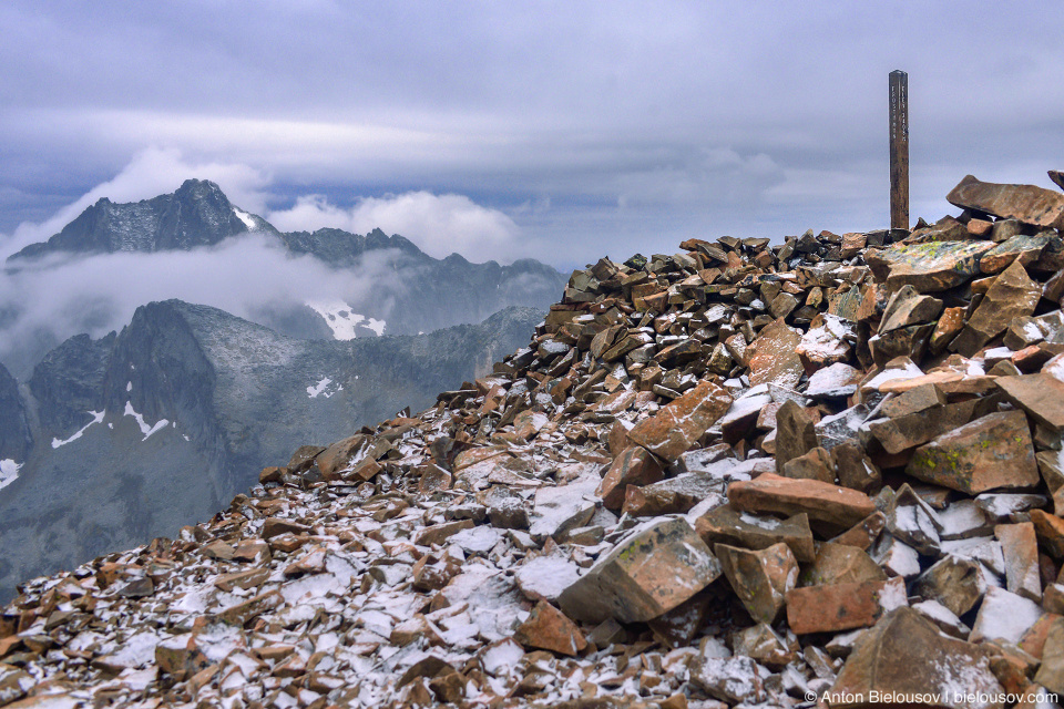 Frosty Mountain Peak, 2408m — Manning Provincial Park, BC