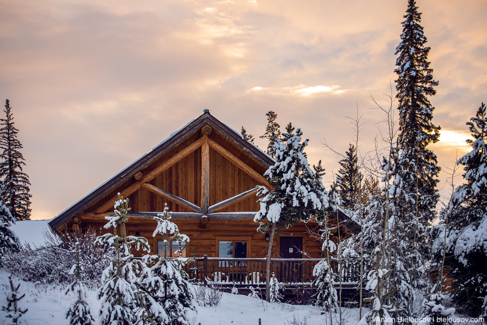 Lac le Jeune Resort Cabin