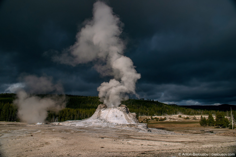 Castle Geyser — Yellowstone, NP