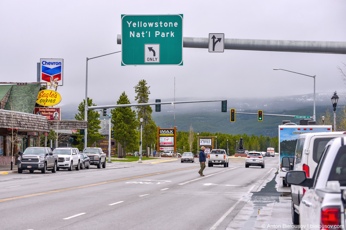 Yellowstone National Park road sign