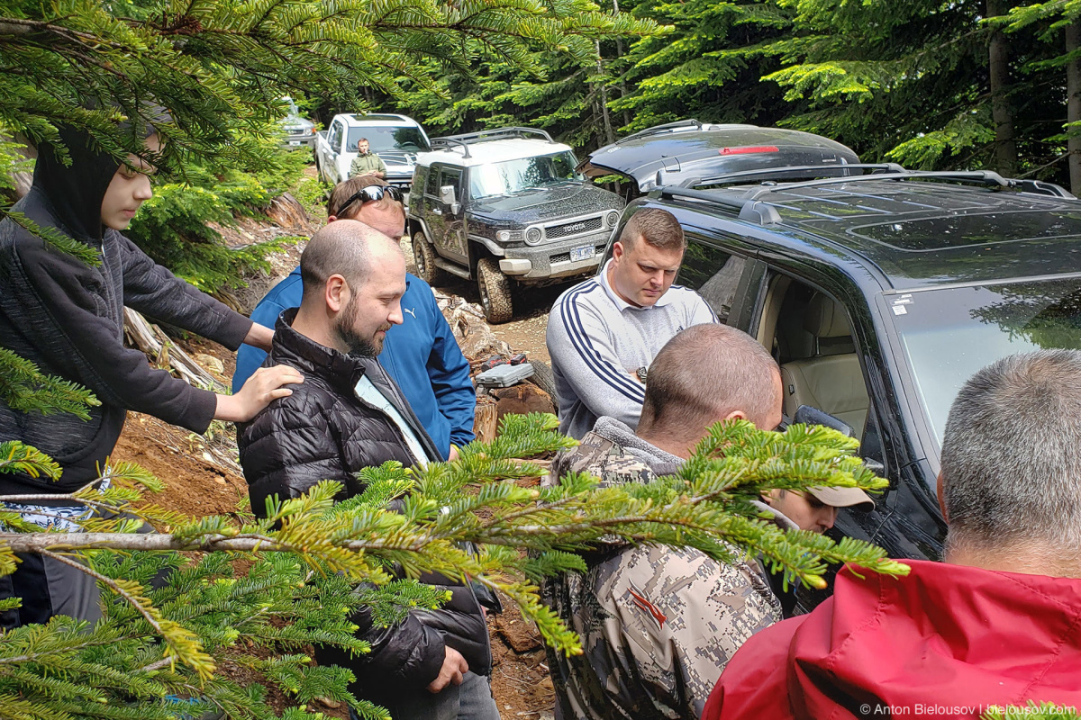 Sidewall Puncture 4x4 Thurston Loop — Mount Cheam (Chilliwack, BC)