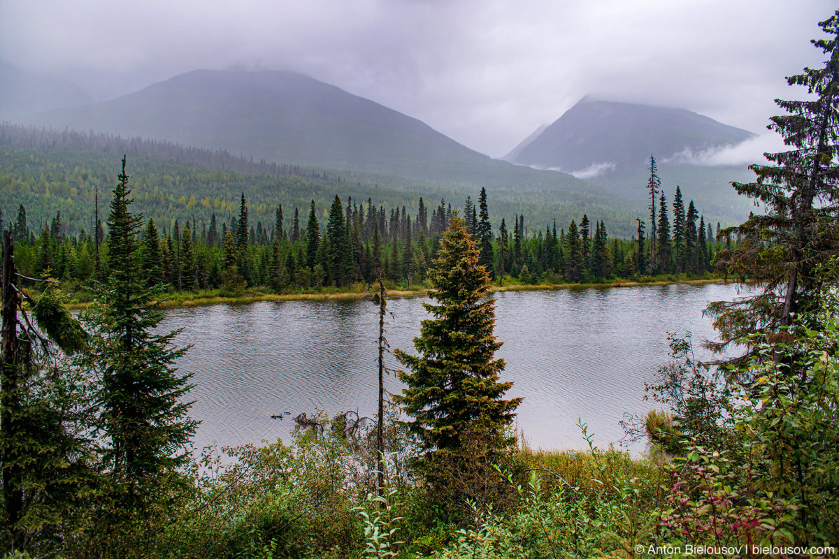 Путешествия: Cariboo Gold Rush Trail: lake view from back road to likely