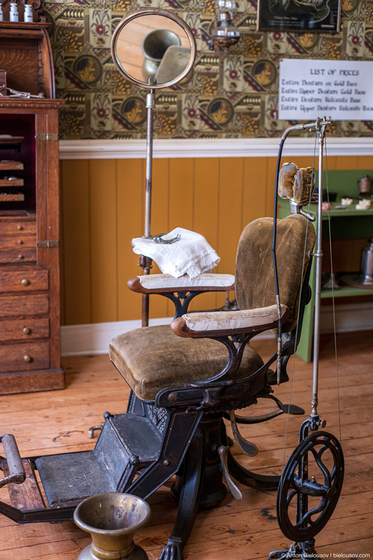 Dentist chair — Barkerville, BC