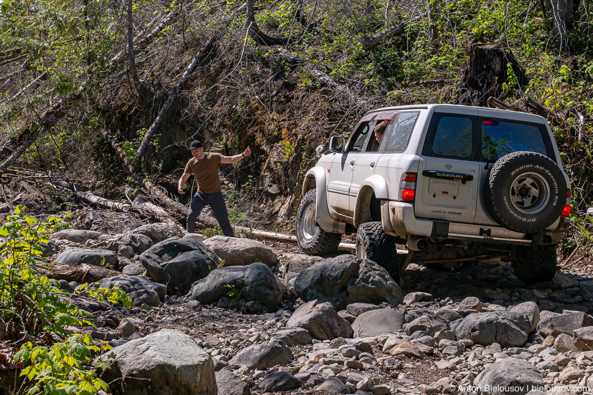 Nissan Patrol at Hail Creek trail