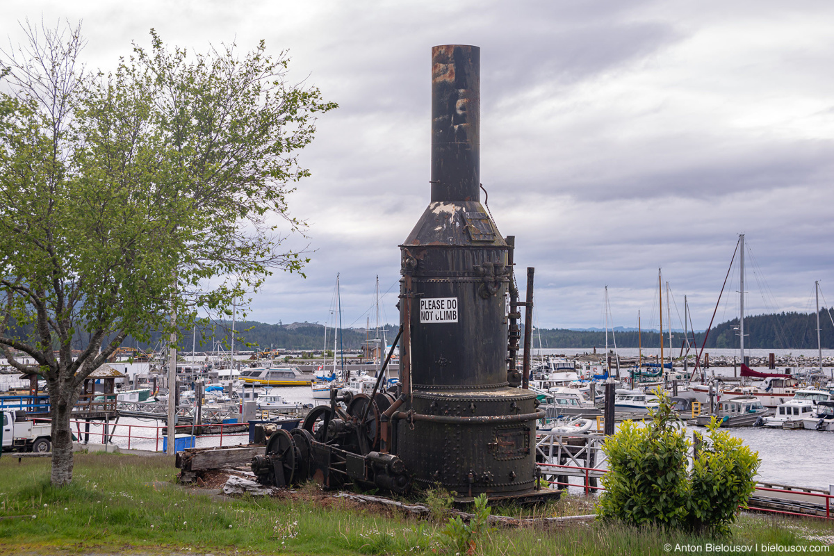 Steam donkey (Port McNeil, BC)