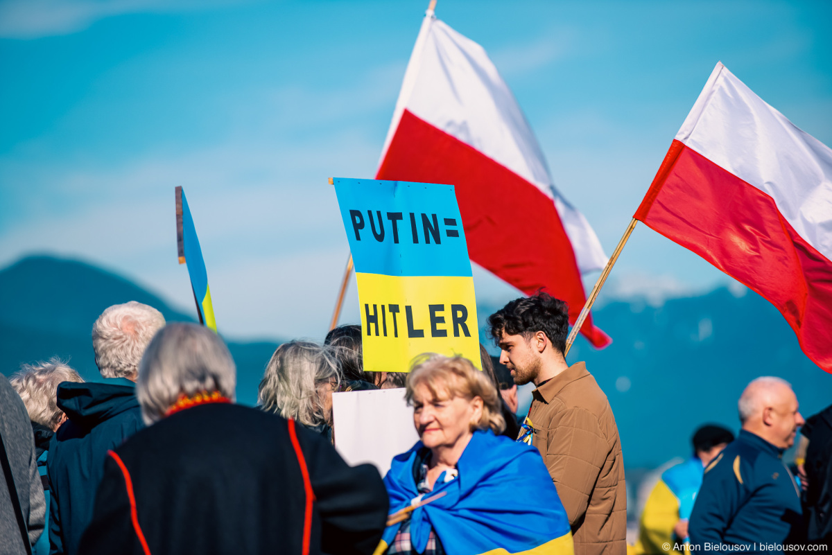 Репортажи: Канада стоит вместе с Украиной: stand with ukraine vancouver 16