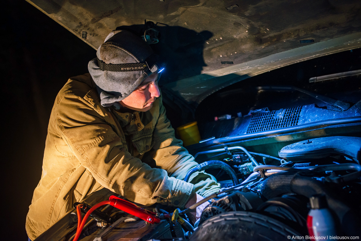 Whipsaw rescue: strangled Jeep