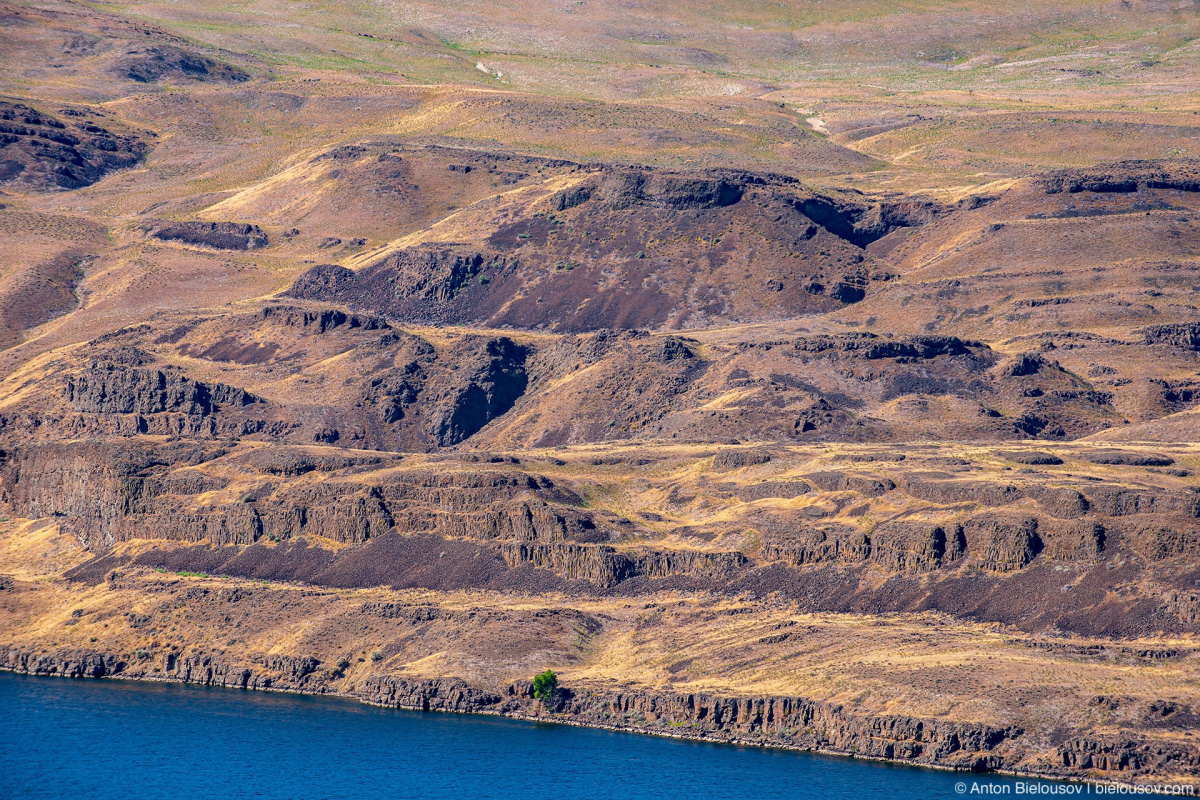 Wanapum Lake