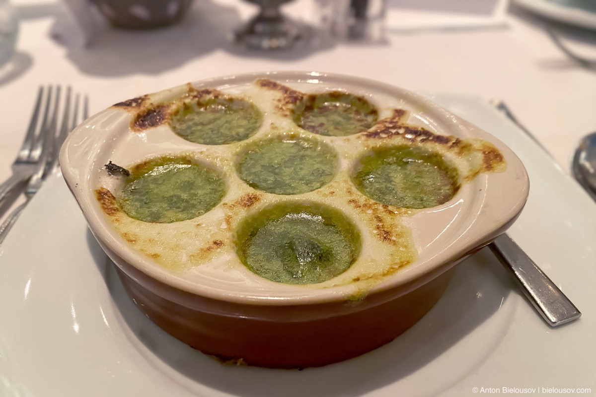 Celebrity Eclipse Moonlight Sonata restaurant: escargot