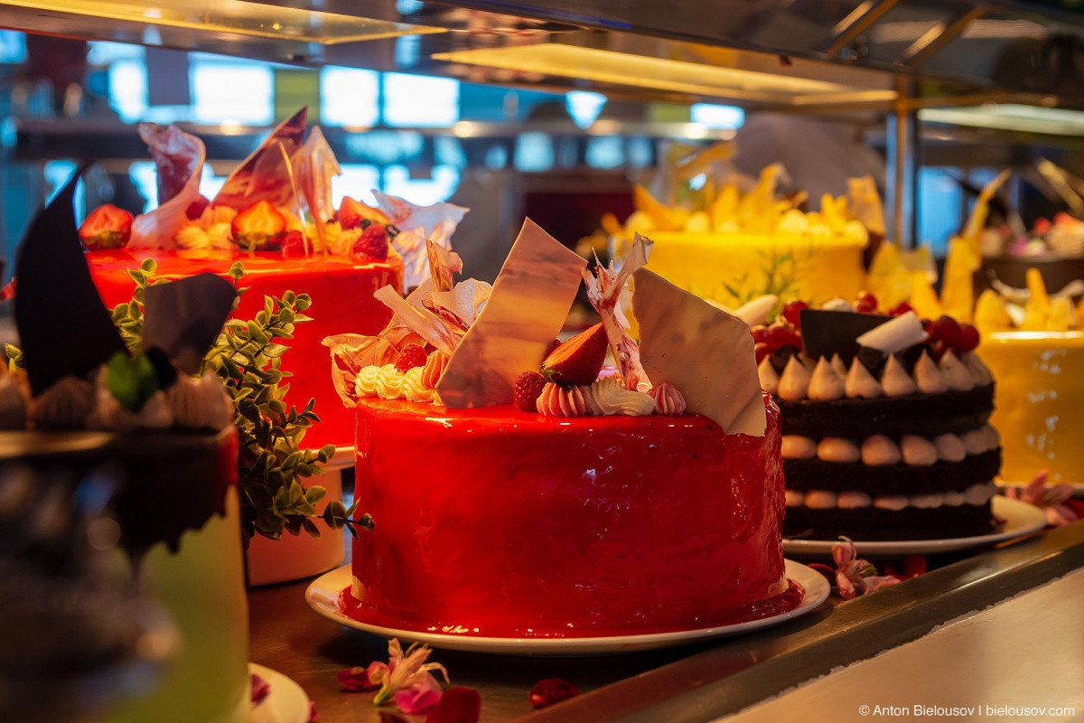 Celebrity Eclipse Oceanside Café deserts