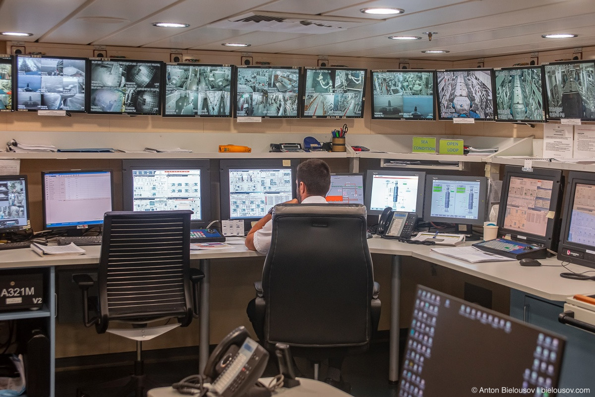 Celebrity Eclipse engine room