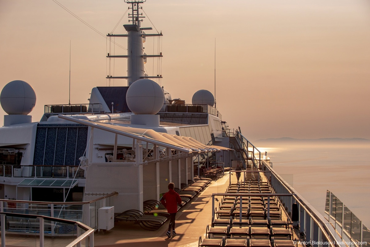 Celebrity Eclipse jogging track