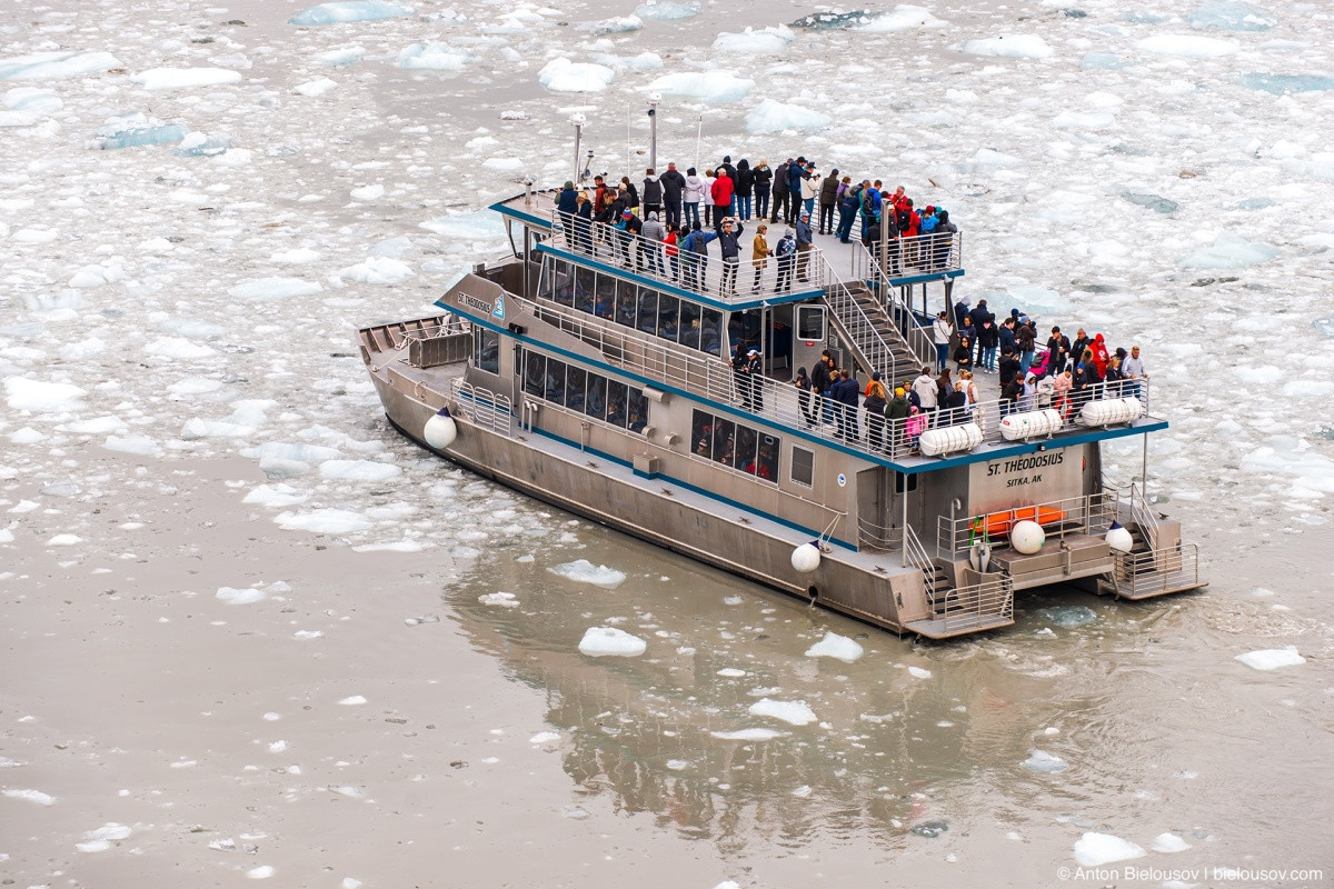 Hubbard Glacier tour boat