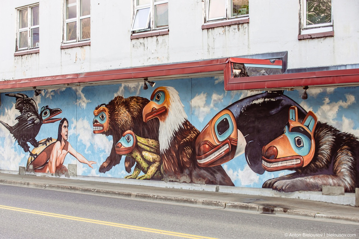 Legend of the raven and the first humans mural (Juneau, AK)