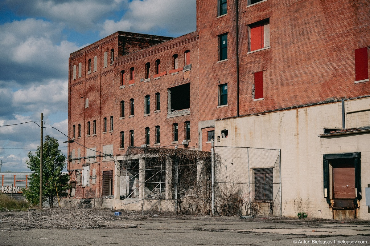 Abandoned factory, Detroit