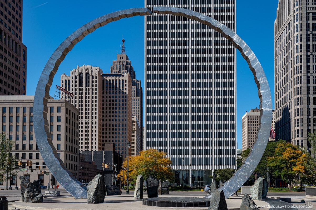 Transcending Arch (Detroit, MI)