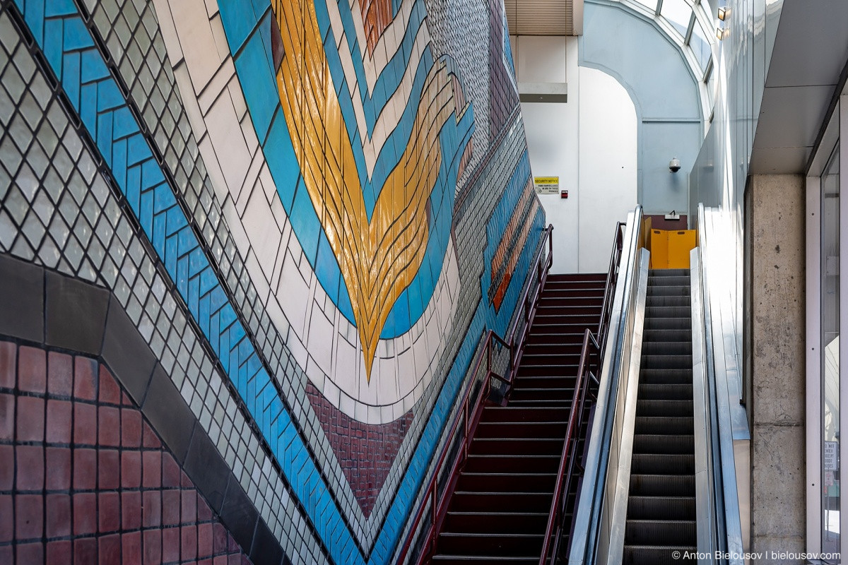 Detroit People Mover station